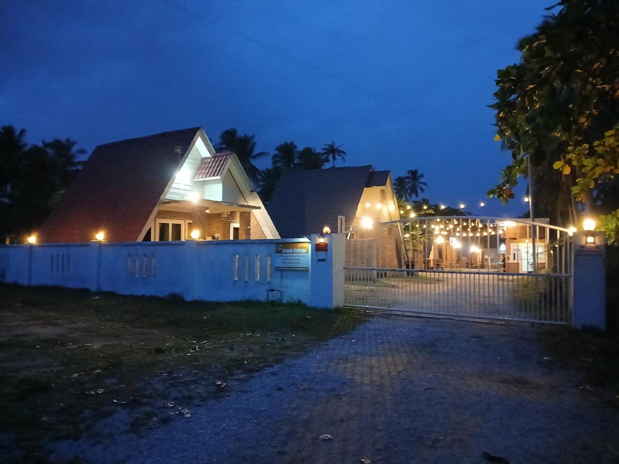 Zainab Cottage Pasir Puteh Buitenkant foto